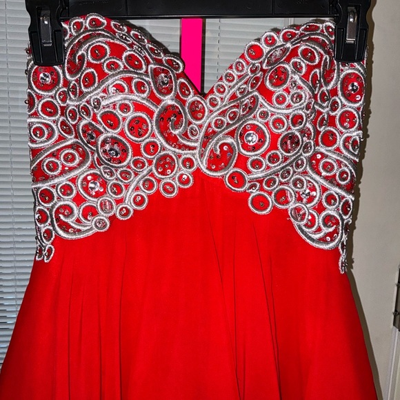 May Queen Mini Prom Dress Size 4 - Picture 15 of 16